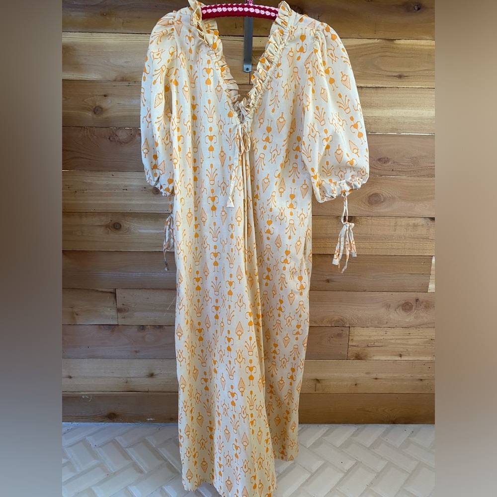 Emily Levine dress size L